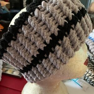 Stylish Knit Headband in Black and Gray